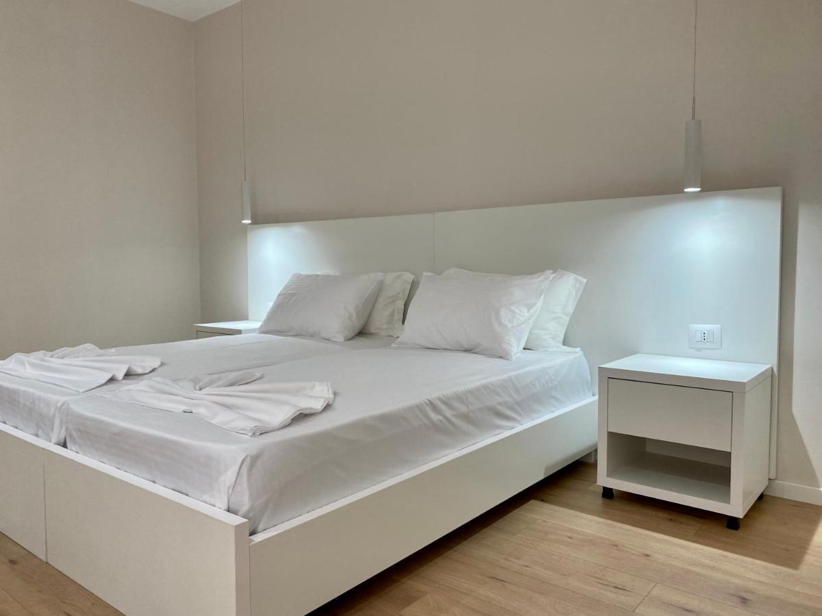 Violet'S Boutique Apartments Саранда Экстерьер фото