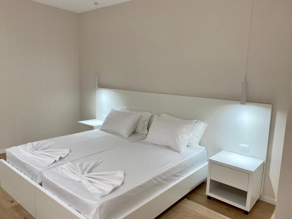 Violet'S Boutique Apartments Саранда Экстерьер фото