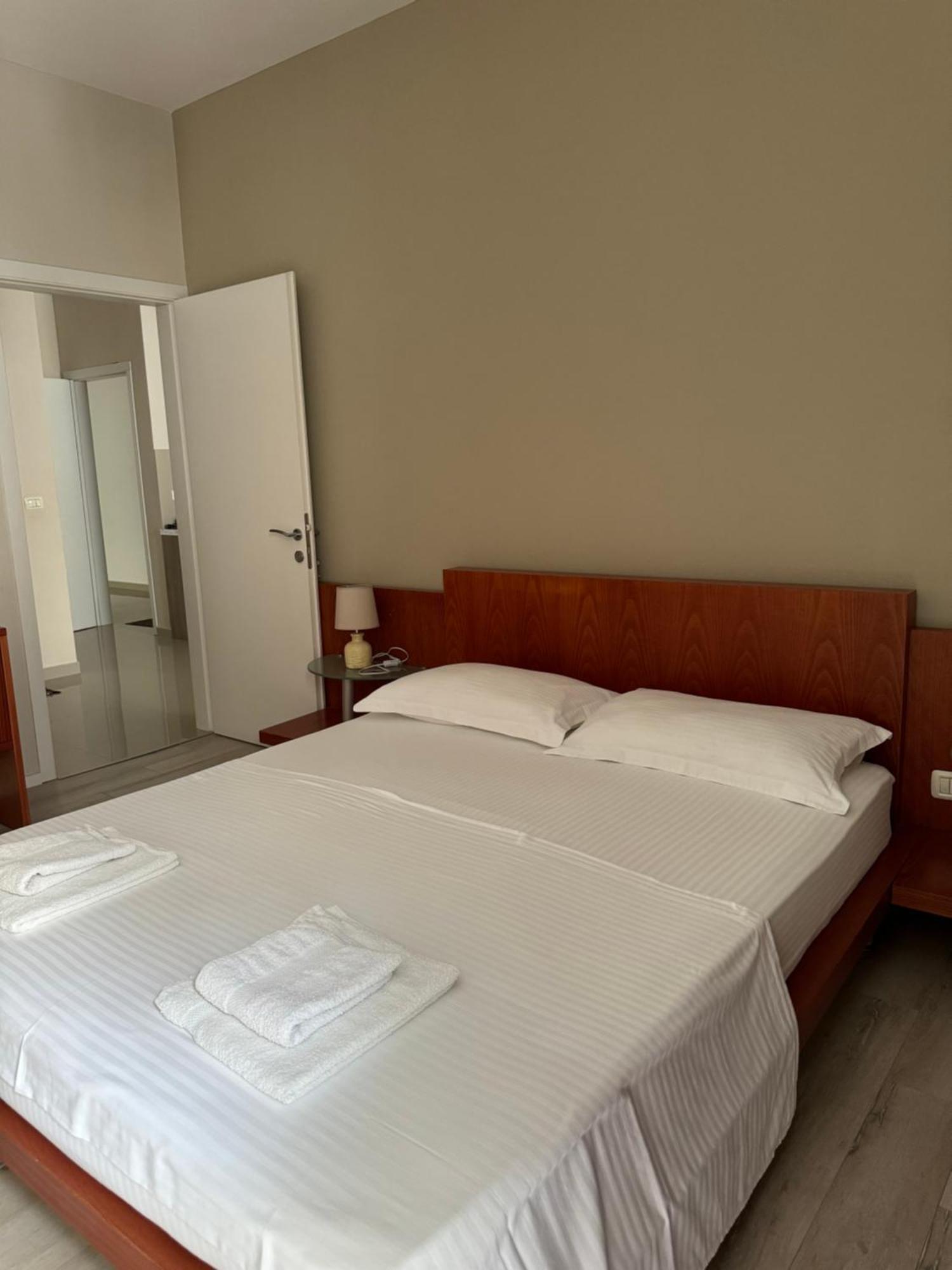 Violet'S Boutique Apartments Саранда Экстерьер фото