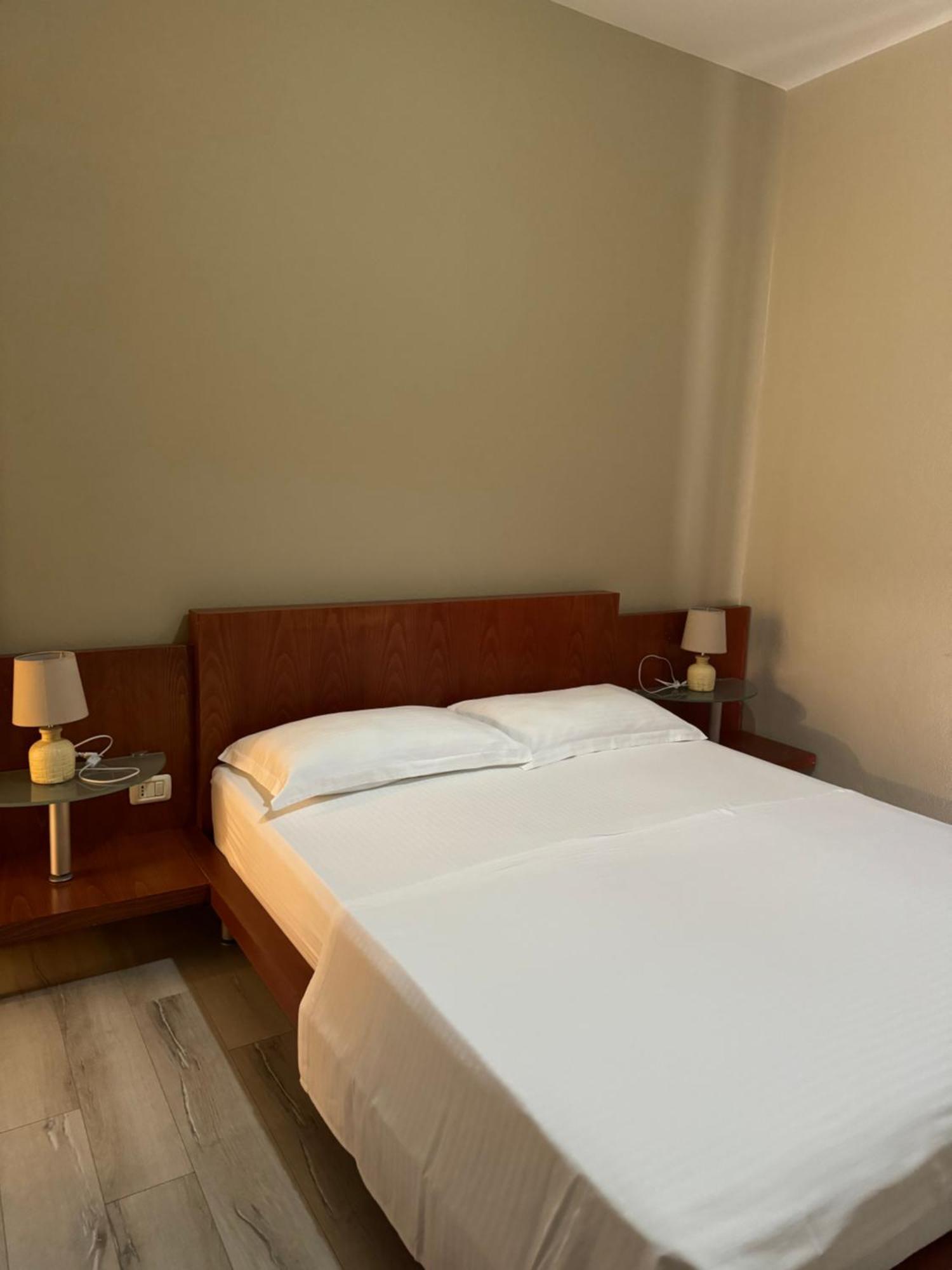 Violet'S Boutique Apartments Саранда Экстерьер фото