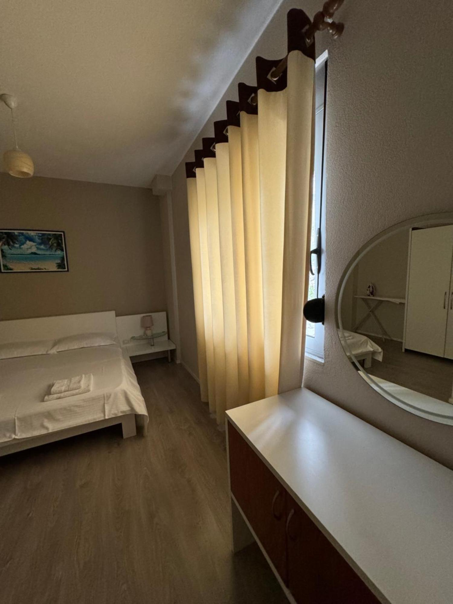 Violet'S Boutique Apartments Саранда Экстерьер фото